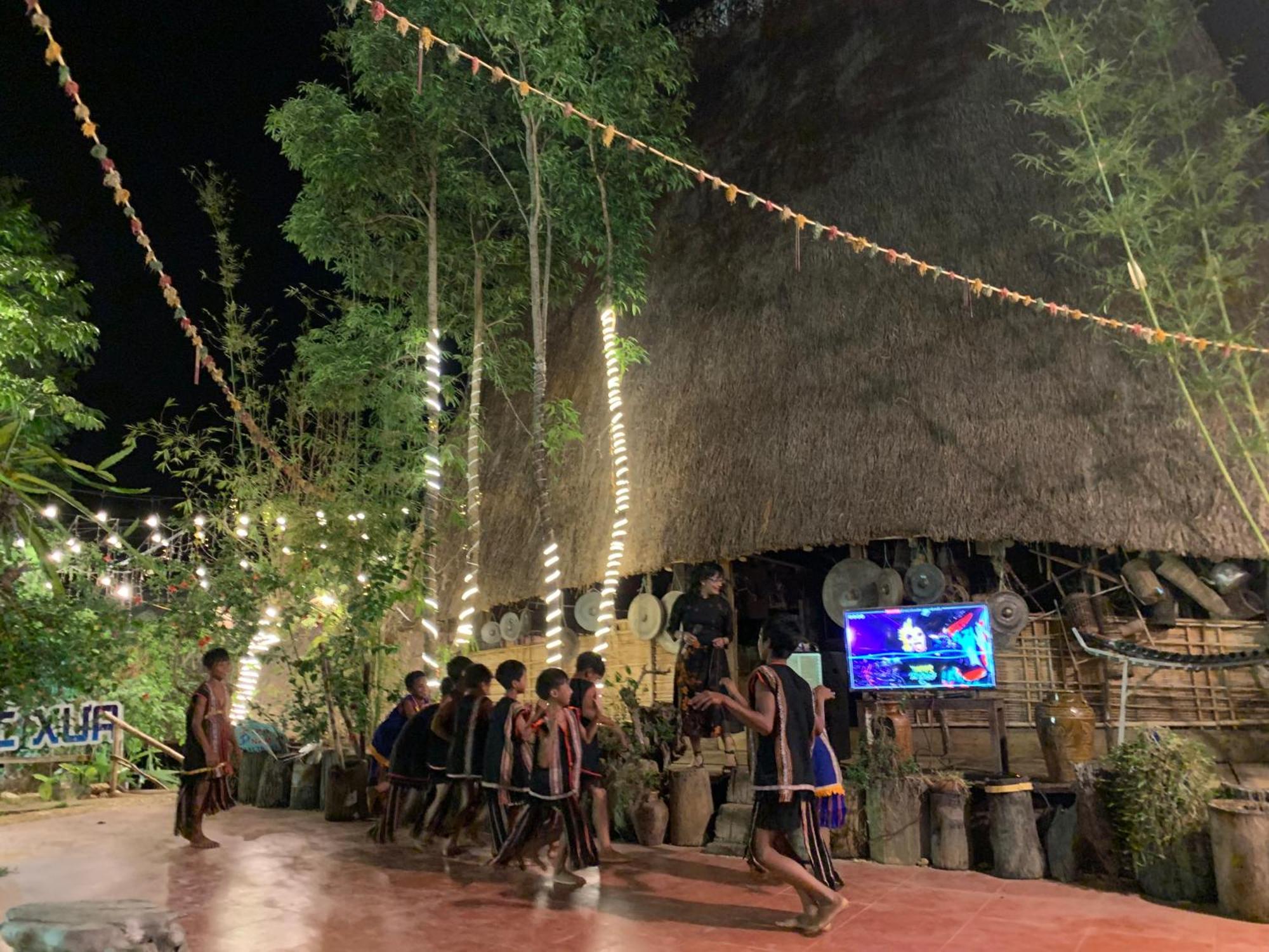 Villa Hoàng Ánh - Kon Xom Luh Kon Tum Esterno foto