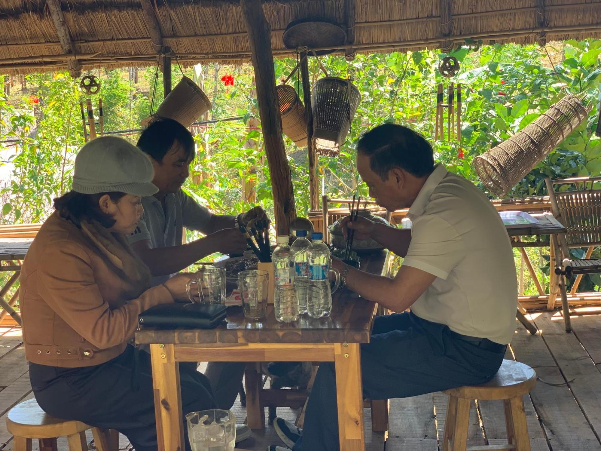 Villa Hoàng Ánh - Kon Xom Luh Kon Tum Esterno foto